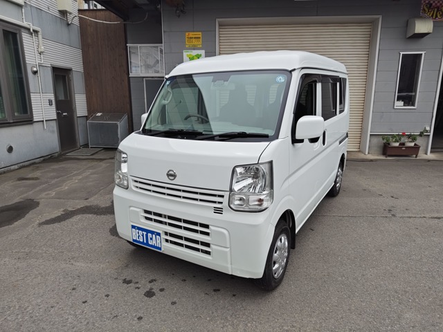 Nissan NV100 Clipper 1