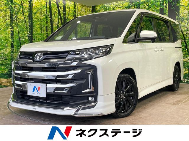 Toyota Noah 1