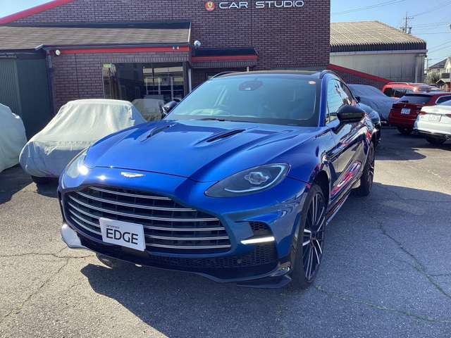 Aston Martin DBX 1