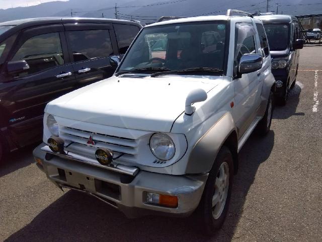 Mitsubishi Pajero Junior 1