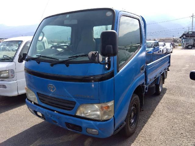 Toyota Toyoace 1