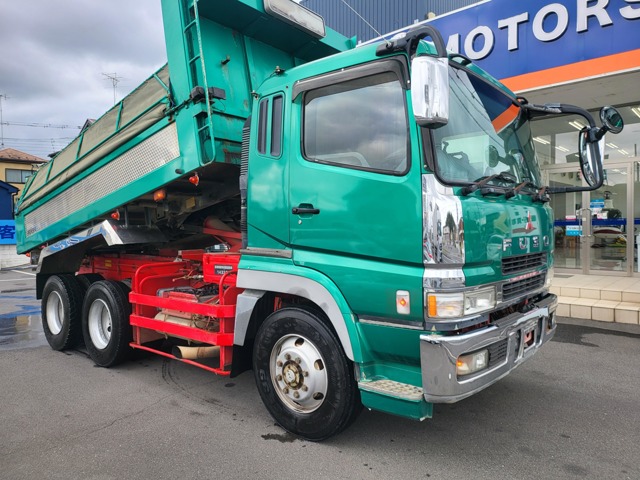 Mitsubishi Fuso Super Great 1
