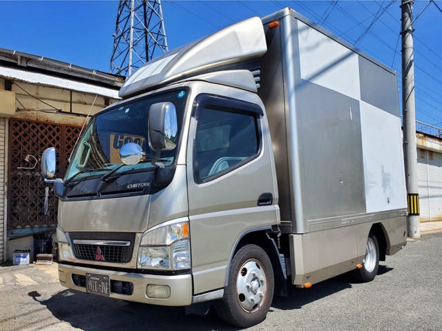 Mitsubishi Fuso Canter 1