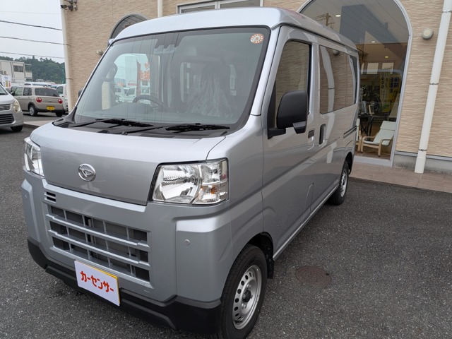 Daihatsu Hijet Cargo 1