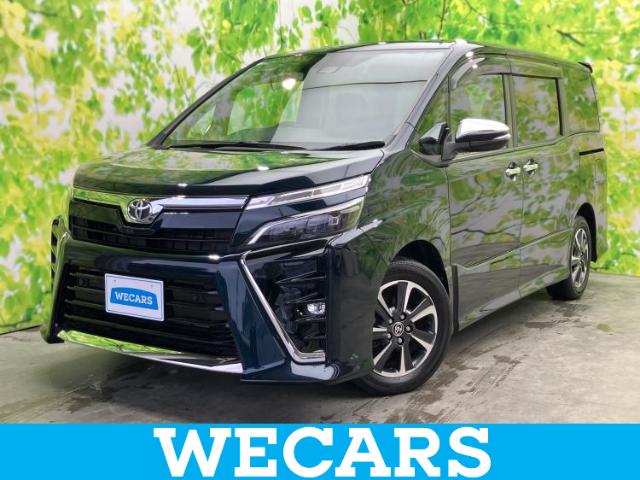 Toyota Voxy 1