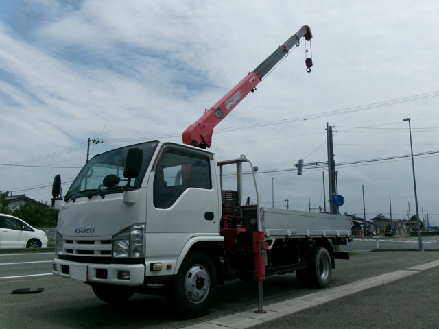 2013 Isuzu Elf