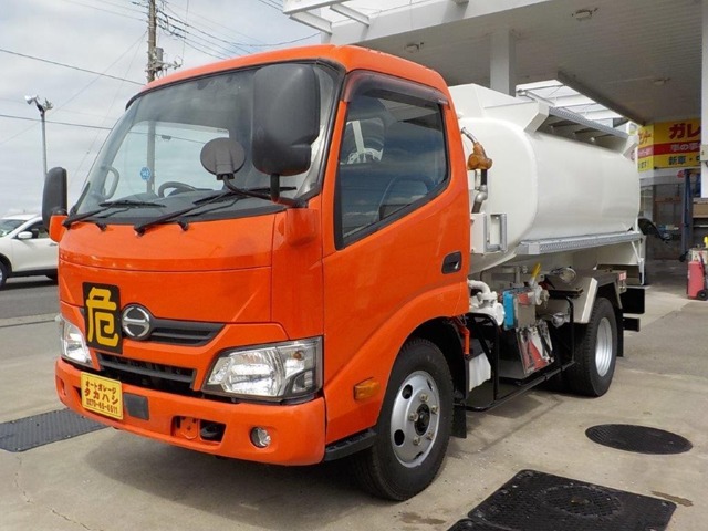Hino Dutro 1