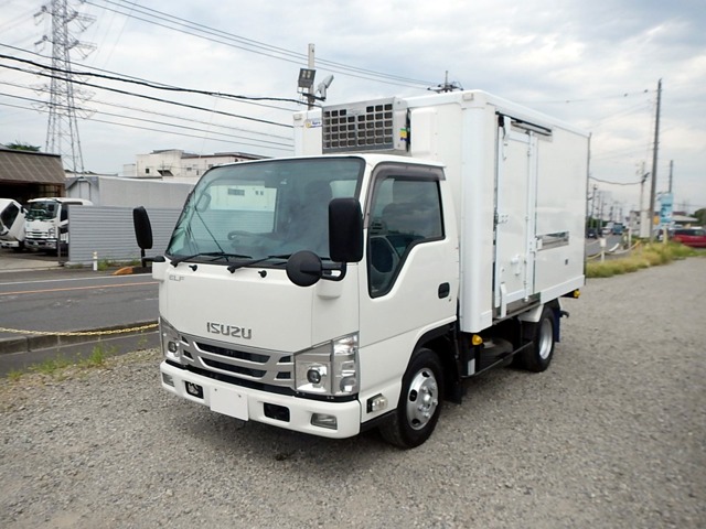 Isuzu Elf 1