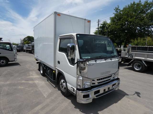 Isuzu Elf 2