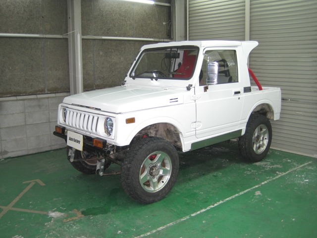 Suzuki Jimny 1