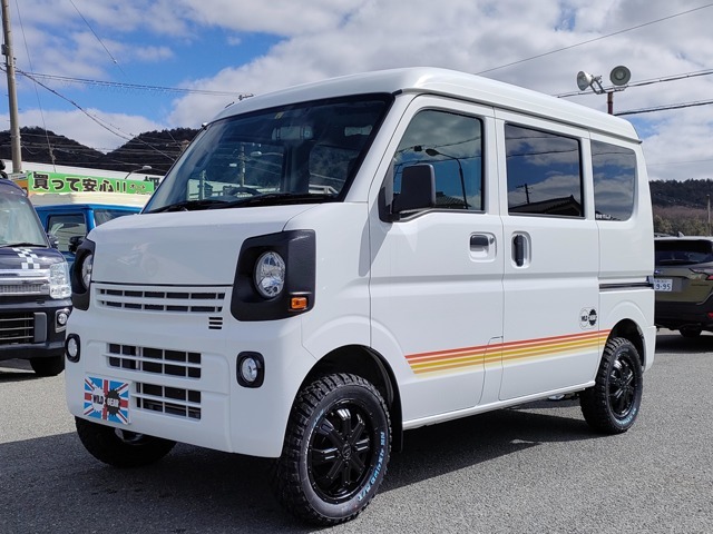 Nissan NV100 Clipper 1