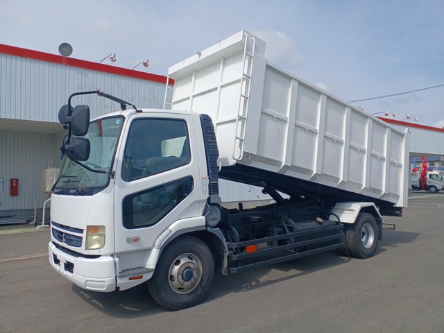 Mitsubishi Fuso Fighter 1