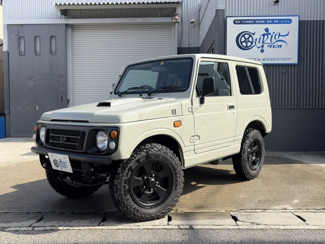 Suzuki Jimny 1