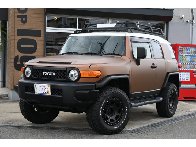 Toyota FJ Cruiser 2