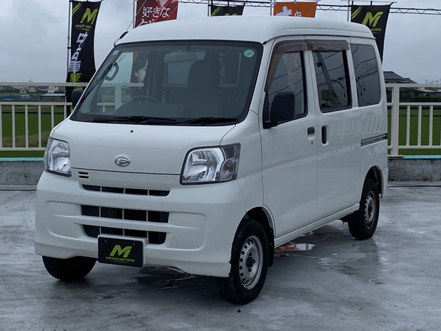 Daihatsu Hijet Cargo 1