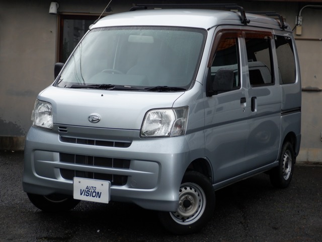 Daihatsu Hijet Cargo 1