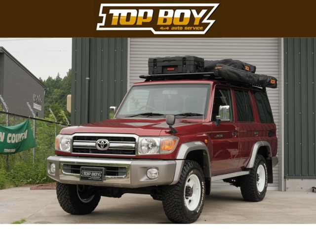 Toyota Land Cruiser 70 2