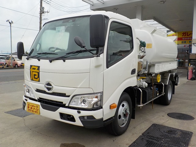 Hino Dutro 1