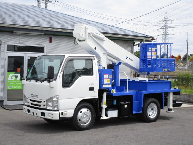 Isuzu Elf 1