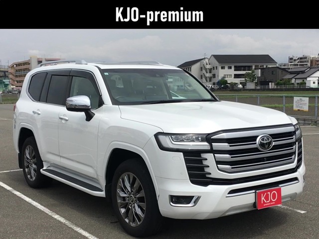 Toyota Land Cruiser 300 2