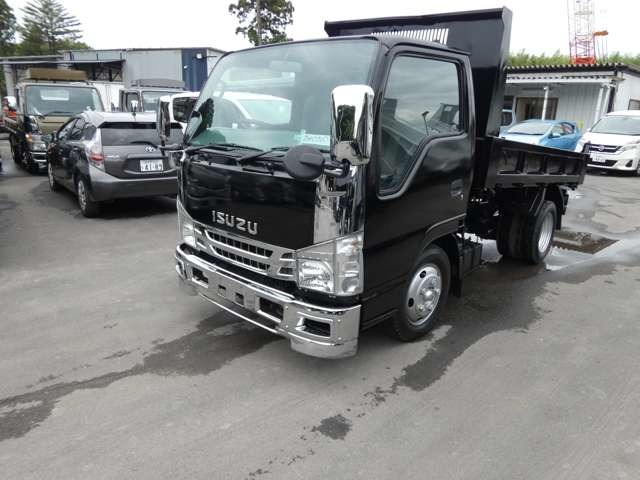 Isuzu Elf 2