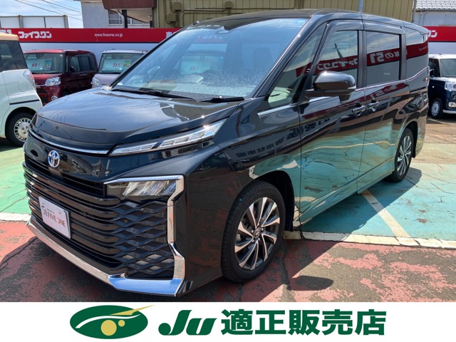 Toyota Voxy 1