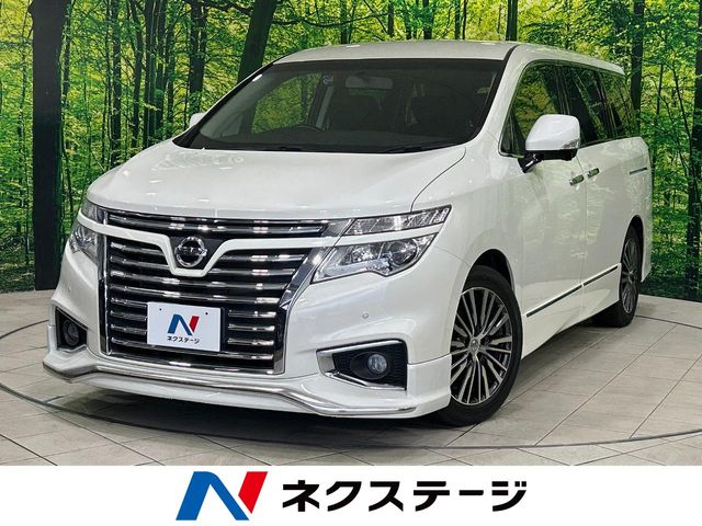 Nissan Elgrand 3