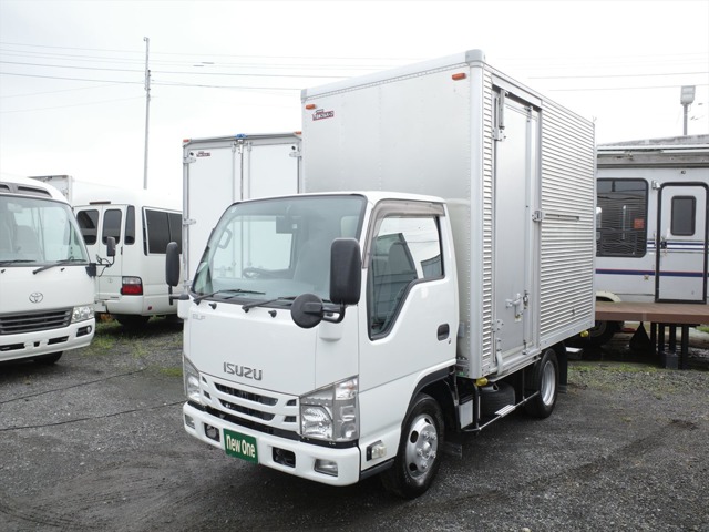 2016 Isuzu Elf