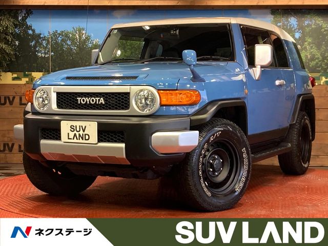 Toyota FJ Cruiser 2