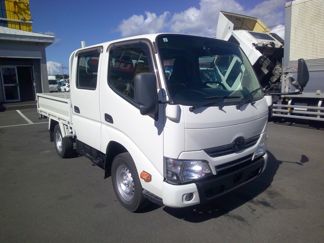 Toyota Toyoace 1