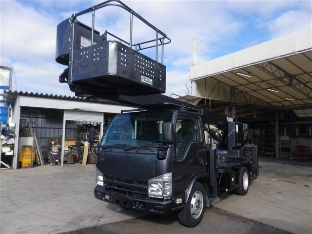 Isuzu Elf 1