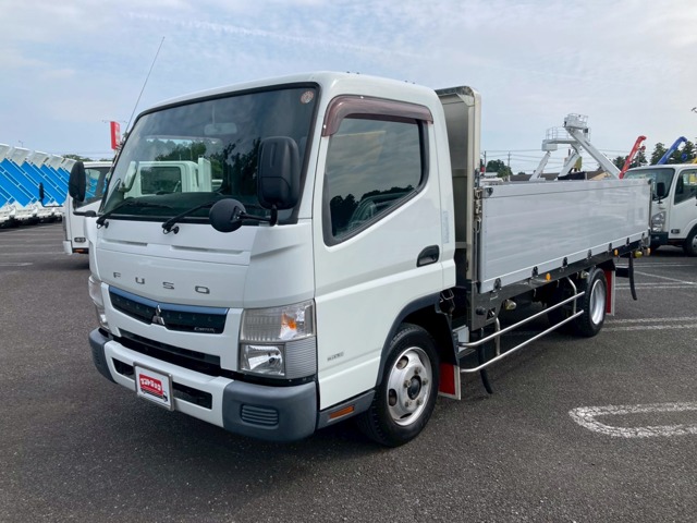 Mitsubishi Fuso Canter 1