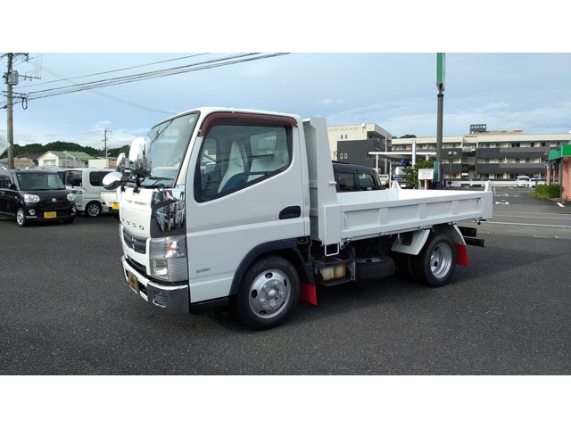 Mitsubishi Fuso Canter 1