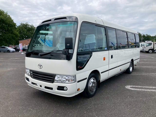 Toyota Coaster 1