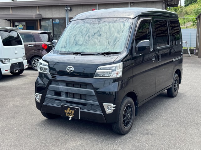 Daihatsu Hijet Cargo 1
