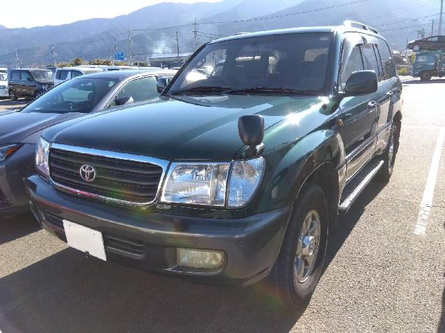 Toyota Land Cruiser 100 2