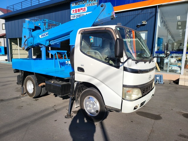 Hino Dutro 1