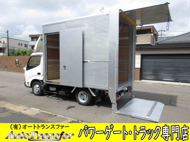 Toyota Toyoace 1