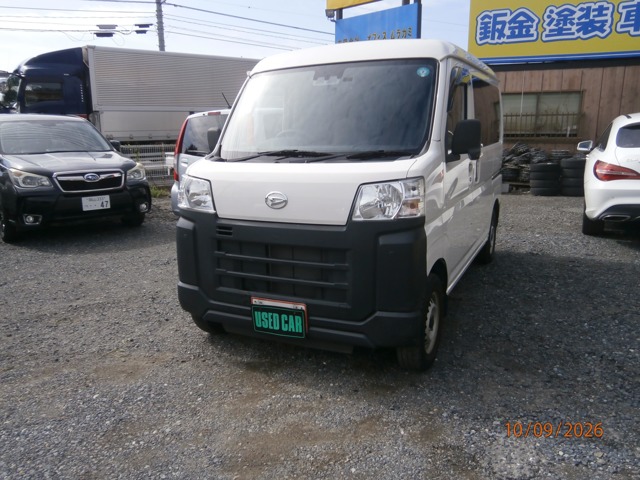 Daihatsu Hijet Cargo 1