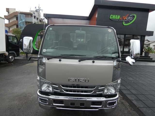 Isuzu Elf 2