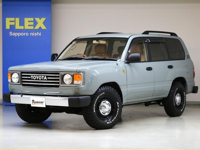 Toyota Land Cruiser 100 2