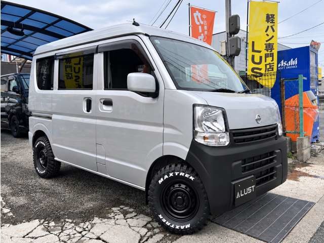 Nissan NV100 Clipper 1