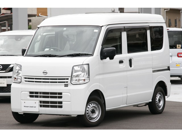 Nissan NV100 Clipper 1