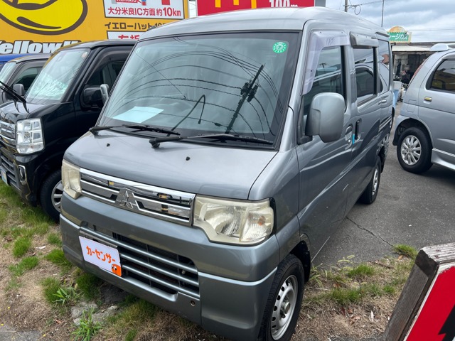 2012 Mitsubishi Minicab Van