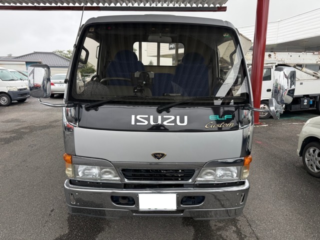 Isuzu Elf 1