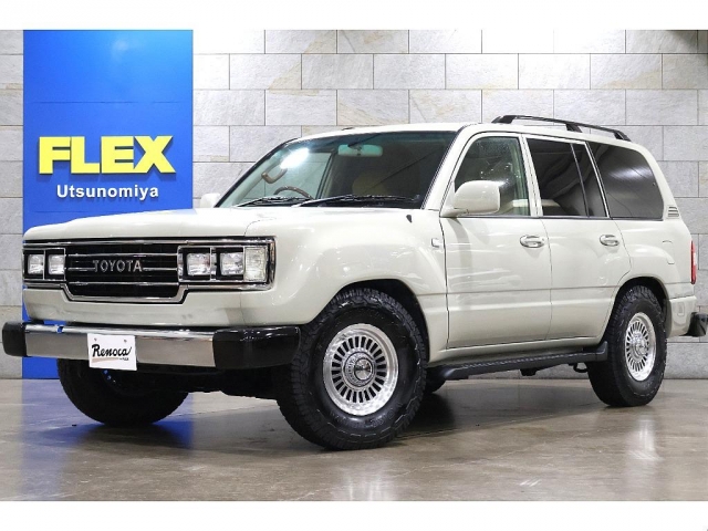 Toyota Land Cruiser 100 2