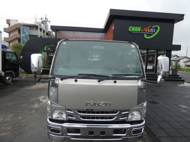 Isuzu Elf 2