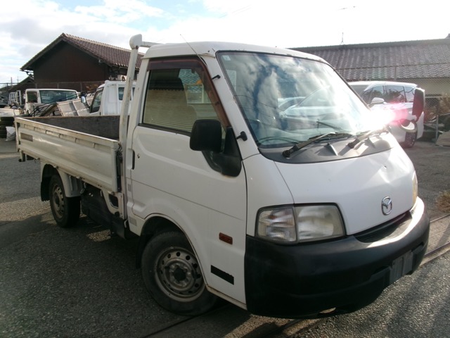 Mazda Bongo Truck 1