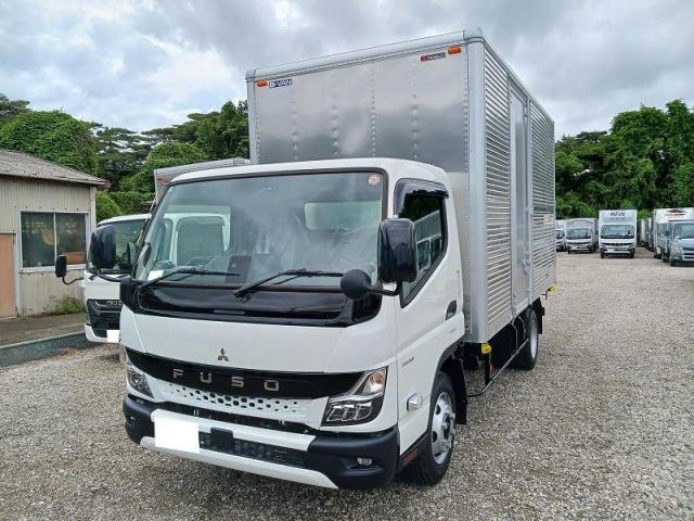 Mitsubishi Fuso Canter 1