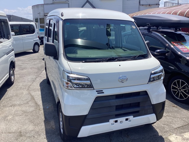 Daihatsu Hijet Cargo 1